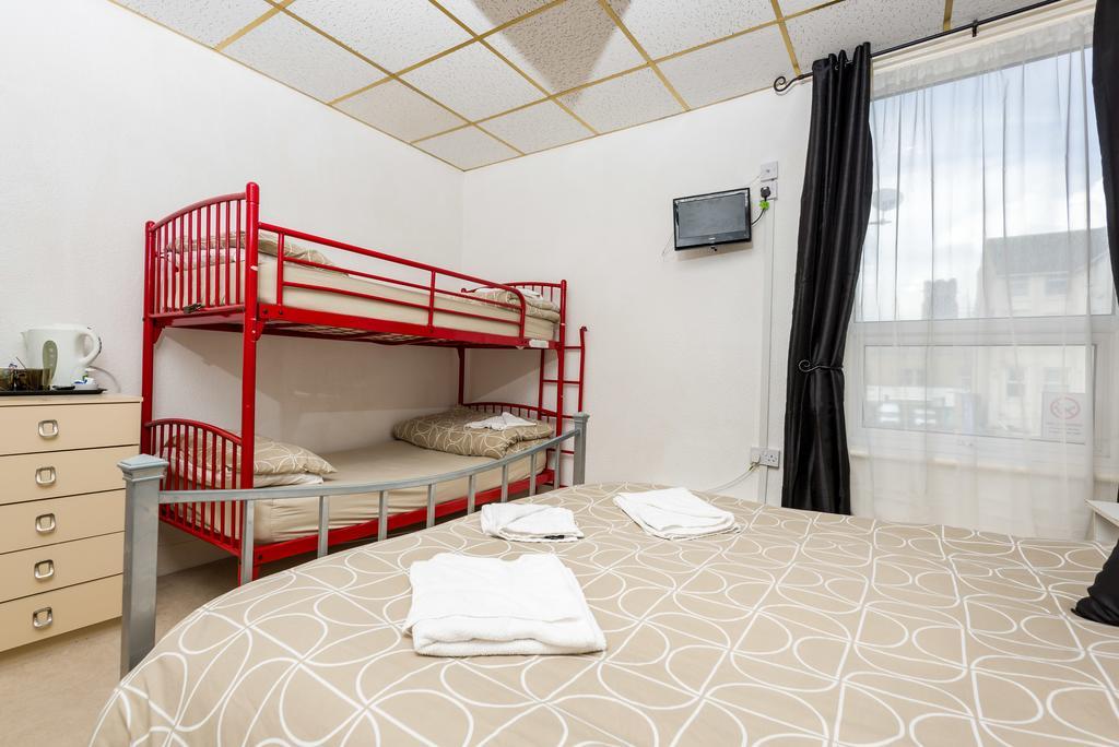 Hotel Uk Travel & Hospitality Ltd Ta Canberra