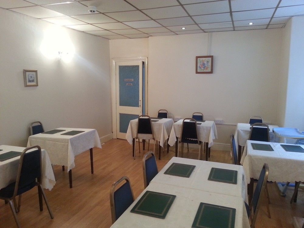 Uk Travel & Hospitality Ltd Ta Canberra 3* Blackpool