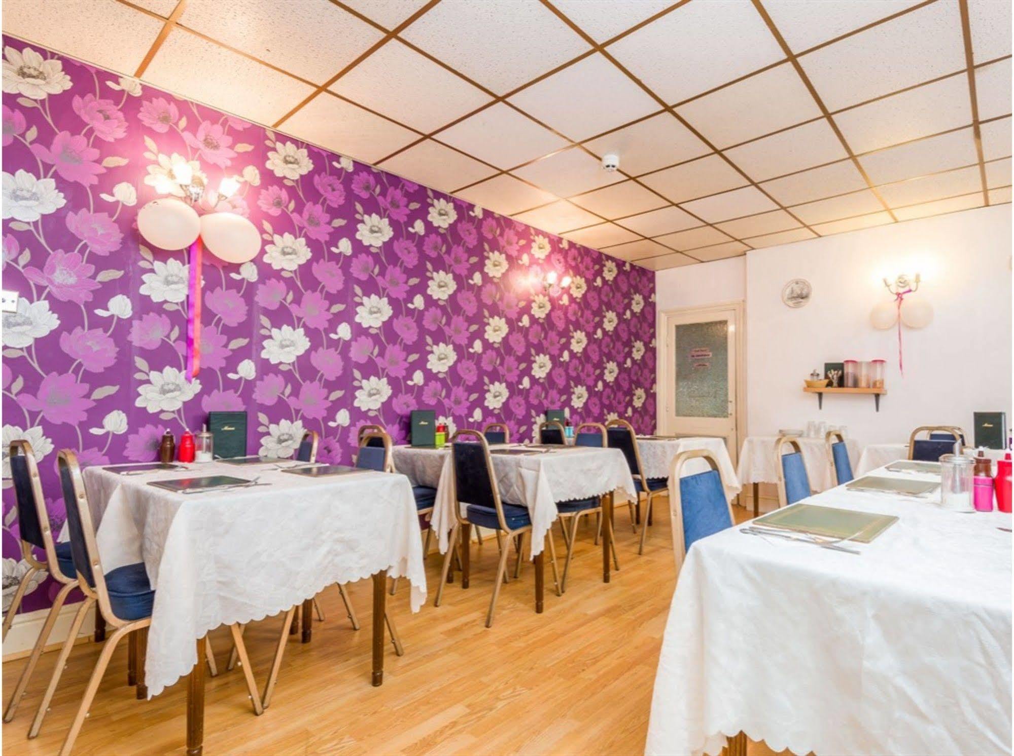 Uk Travel & Hospitality Ltd Ta Canberra Hotel 3*