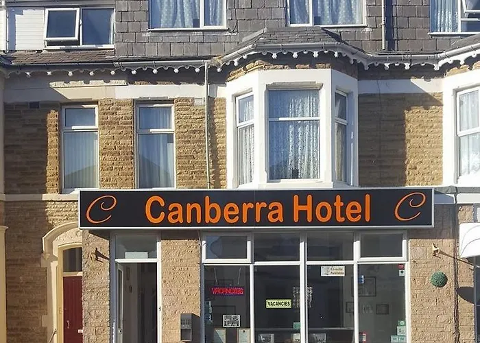 Uk Travel & Hospitality Ltd Ta Canberra Hotel