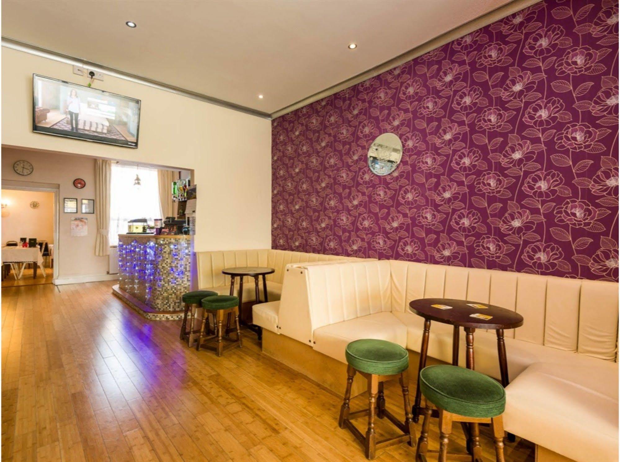 Uk Travel & Hospitality Ltd Ta Canberra 3*