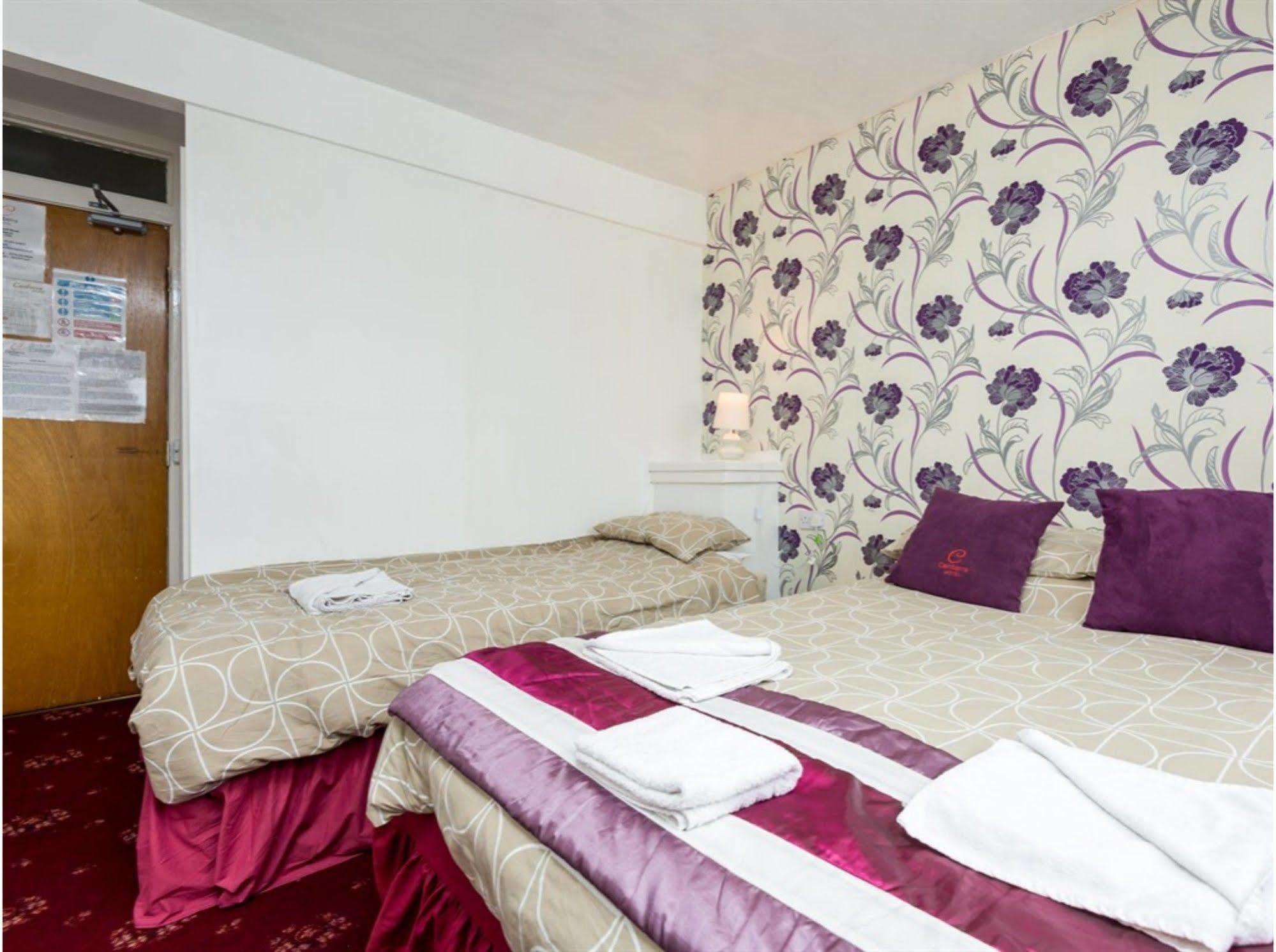 Uk Travel & Hospitality Ltd Ta Canberra 3*